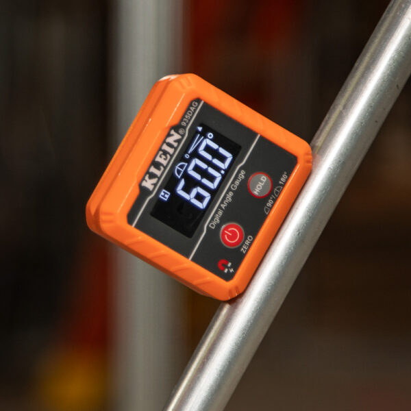 Klein Tools 935DAG Digital Electronic Level and Angle Gauge - Image 2